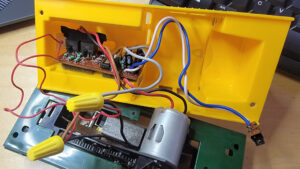 Lionel 6-18930-Crayola Switcher Disassembly